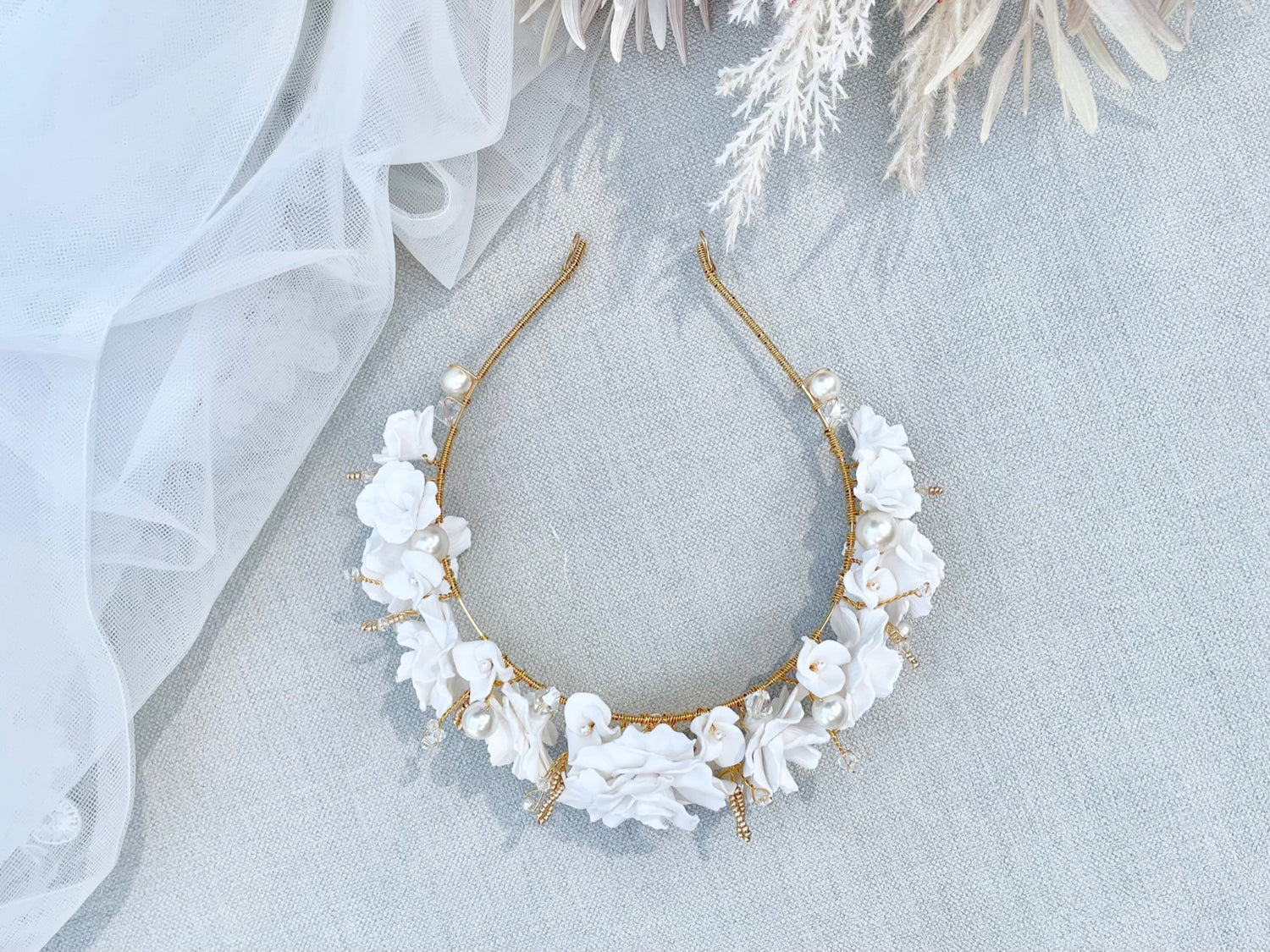 Daphnie Crown