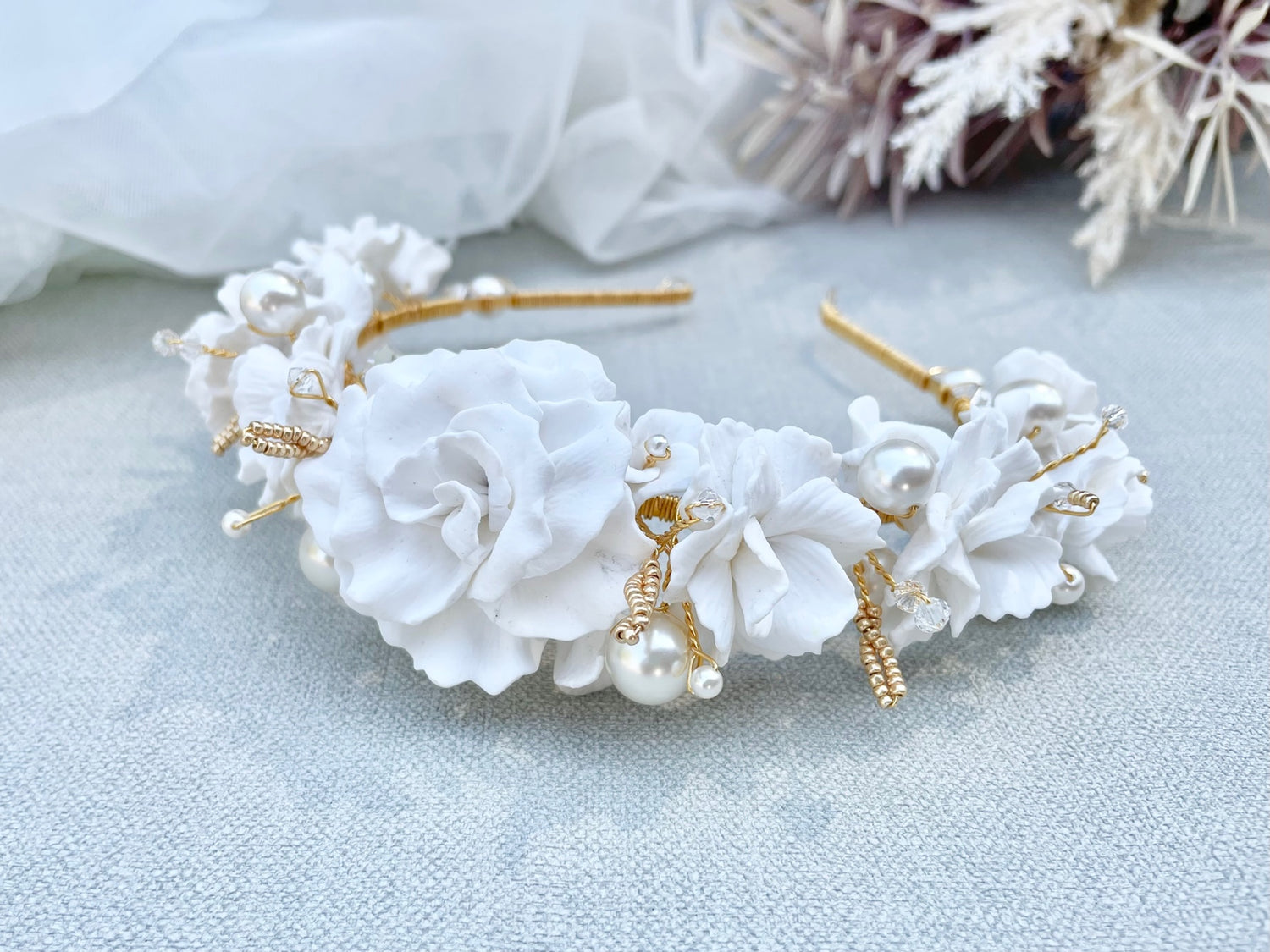 Daphnie Crown